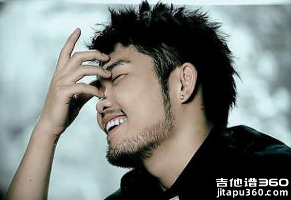 李玖哲《想太多》吉他谱 弹唱谱高清版 G转A调六线谱
