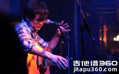 我在太原和谁一起假装悲伤吉他谱 贰佰 C调简单版 六线谱